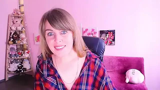 Girls: Stay up-to-date with the latest immersive cam streams gallery and try the most sensual entertainers flaunt their aroused bushes and steaming hot physiques as they lay bare and cum.