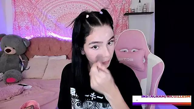 Girls: Stay up-to-date with the latest immersive cam streams gallery and try the most sensual entertainers flaunt their aroused bushes and steaming hot physiques as they lay bare and cum.