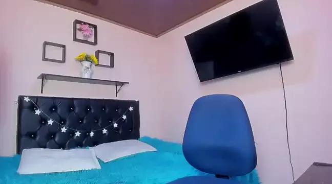 Girls: Stay up-to-date with the latest immersive cam streams gallery and try the most sensual entertainers flaunt their aroused bushes and steaming hot physiques as they lay bare and cum.