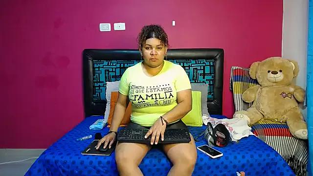 karolhot916 from StripChat is Freechat