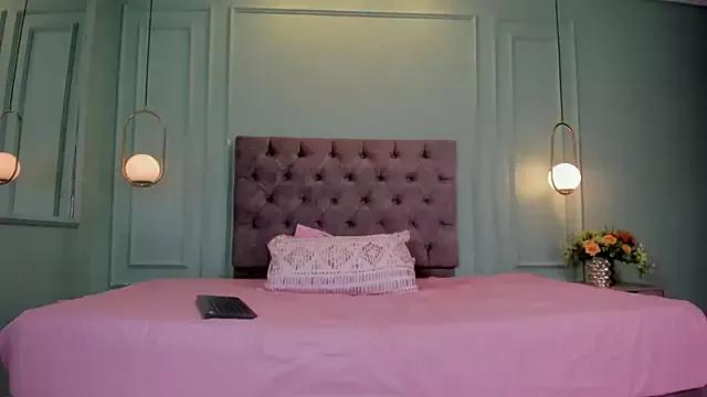 Girls: Stay up-to-date with the latest immersive cam streams gallery and try the most sensual entertainers flaunt their aroused bushes and steaming hot physiques as they lay bare and cum.