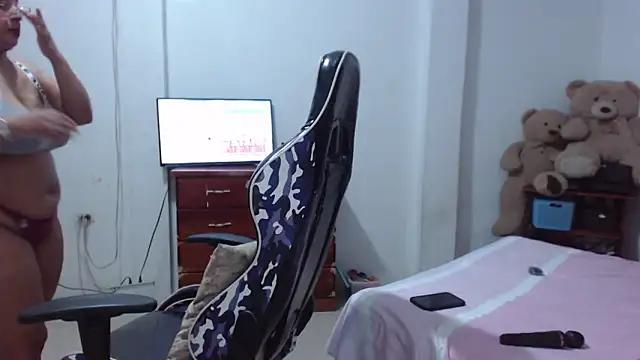 Girls: Stay up-to-date with the latest immersive cam streams gallery and try the most sensual entertainers flaunt their aroused bushes and steaming hot physiques as they lay bare and cum.