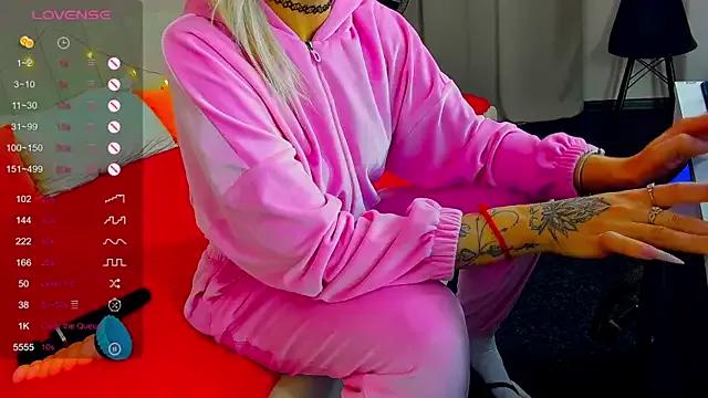 KiraMagnolia from StripChat is Freechat