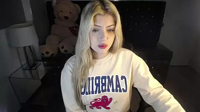 Girls: Stay up-to-date with the latest immersive cam streams gallery and try the most sensual entertainers flaunt their aroused bushes and steaming hot physiques as they lay bare and cum.