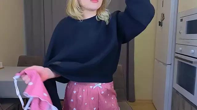 Girls: Stay up-to-date with the latest immersive cam streams gallery and try the most sensual entertainers flaunt their aroused bushes and steaming hot physiques as they lay bare and cum.