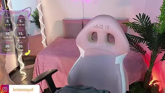 Girls: Stay up-to-date with the latest immersive cam streams gallery and try the most sensual entertainers flaunt their aroused bushes and steaming hot physiques as they lay bare and cum.