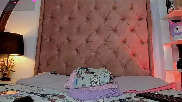 Girls: Stay up-to-date with the latest immersive cam streams gallery and try the most sensual entertainers flaunt their aroused bushes and steaming hot physiques as they lay bare and cum.