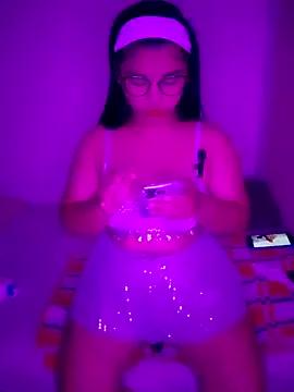 Latina_culona from StripChat is Freechat