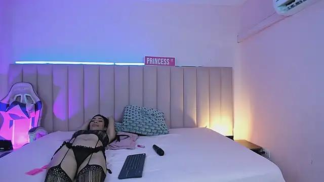 Girls: Stay up-to-date with the latest immersive cam streams gallery and try the most sensual entertainers flaunt their aroused bushes and steaming hot physiques as they lay bare and cum.