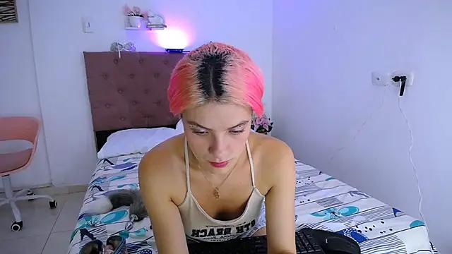 Girls: Stay up-to-date with the latest immersive cam streams gallery and try the most sensual entertainers flaunt their aroused bushes and steaming hot physiques as they lay bare and cum.