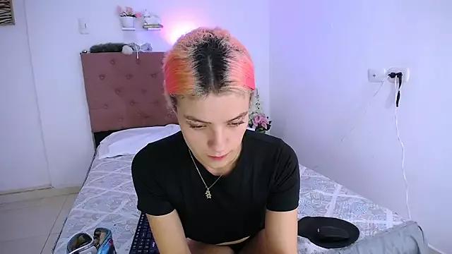 Girls: Stay up-to-date with the latest immersive cam streams gallery and try the most sensual entertainers flaunt their aroused bushes and steaming hot physiques as they lay bare and cum.