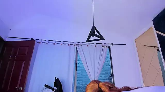 LeahxBarker from StripChat is Freechat