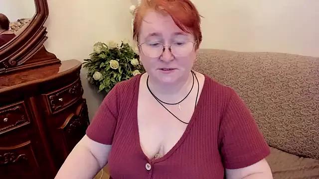 leiamillersonn from StripChat is Freechat