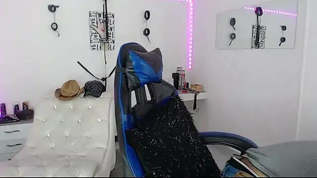 Girls: Stay up-to-date with the latest immersive cam streams gallery and try the most sensual entertainers flaunt their aroused bushes and steaming hot physiques as they lay bare and cum.