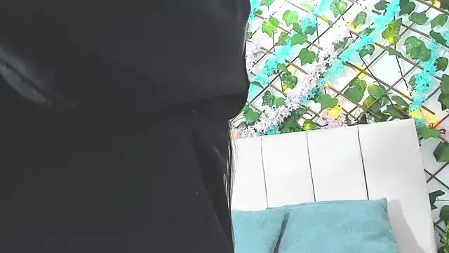 Girls: Stay up-to-date with the latest immersive cam streams gallery and try the most sensual entertainers flaunt their aroused bushes and steaming hot physiques as they lay bare and cum.