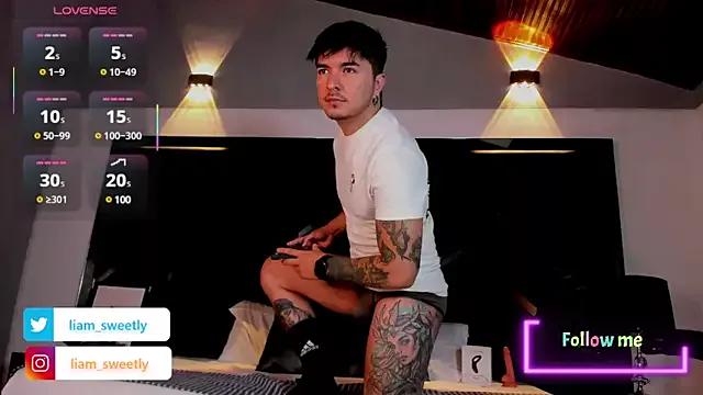 Girls: Stay up-to-date with the latest immersive cam streams gallery and try the most sensual entertainers flaunt their aroused bushes and steaming hot physiques as they lay bare and cum.