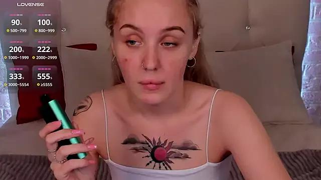 Girls: Stay up-to-date with the latest immersive cam streams gallery and try the most sensual entertainers flaunt their aroused bushes and steaming hot physiques as they lay bare and cum.
