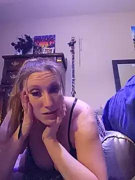 lilyhornyhousewife from StripChat is Freechat