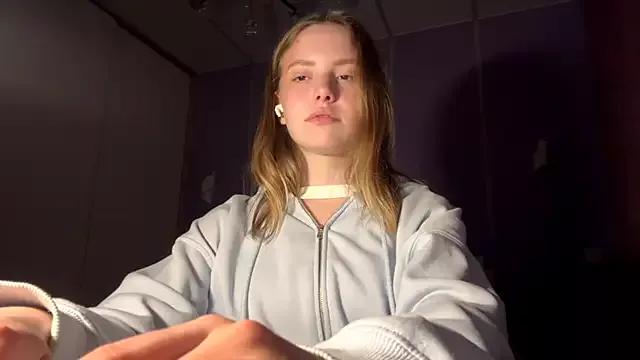 LinaMoonBlessed from StripChat is Freechat