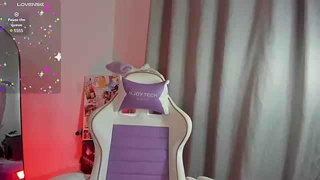 Girls: Stay up-to-date with the latest immersive cam streams gallery and try the most sensual entertainers flaunt their aroused bushes and steaming hot physiques as they lay bare and cum.