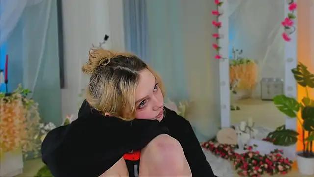 Girls: Stay up-to-date with the latest immersive cam streams gallery and try the most sensual entertainers flaunt their aroused bushes and steaming hot physiques as they lay bare and cum.