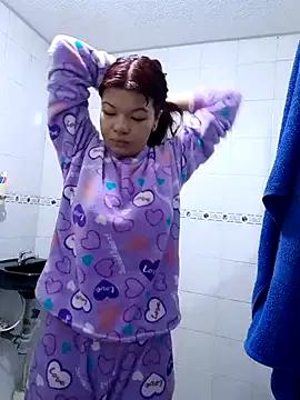 Girls: Stay up-to-date with the latest immersive cam streams gallery and try the most sensual entertainers flaunt their aroused bushes and steaming hot physiques as they lay bare and cum.