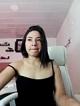 lorennrous from StripChat is Freechat