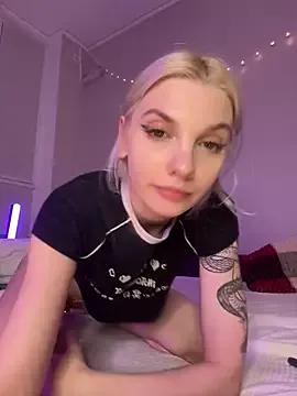 Girls: Stay up-to-date with the latest immersive cam streams gallery and try the most sensual entertainers flaunt their aroused bushes and steaming hot physiques as they lay bare and cum.