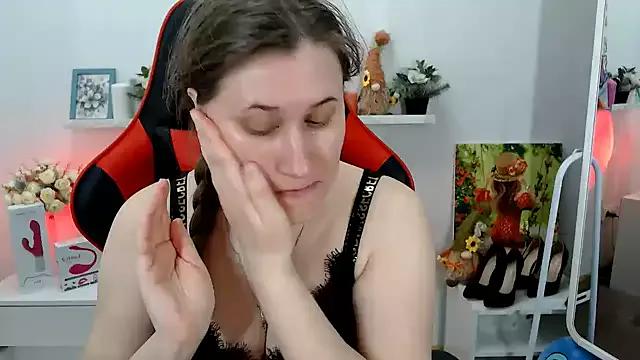 Lucky_Lana from StripChat is Freechat