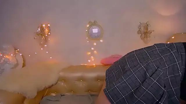 Girls: Stay up-to-date with the latest immersive cam streams gallery and try the most sensual entertainers flaunt their aroused bushes and steaming hot physiques as they lay bare and cum.