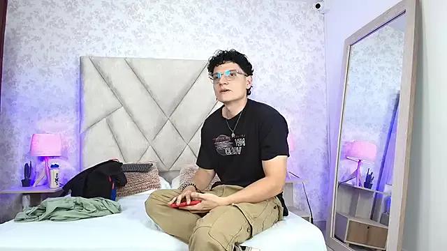Girls: Stay up-to-date with the latest immersive cam streams gallery and try the most sensual entertainers flaunt their aroused bushes and steaming hot physiques as they lay bare and cum.