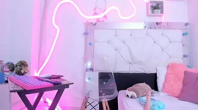Girls: Stay up-to-date with the latest immersive cam streams gallery and try the most sensual entertainers flaunt their aroused bushes and steaming hot physiques as they lay bare and cum.