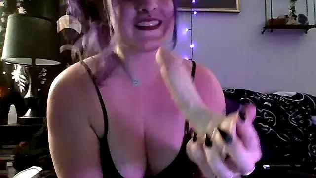 Girls: Stay up-to-date with the latest immersive cam streams gallery and try the most sensual entertainers flaunt their aroused bushes and steaming hot physiques as they lay bare and cum.