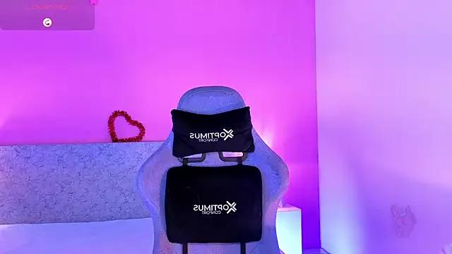 Girls: Stay up-to-date with the latest immersive cam streams gallery and try the most sensual entertainers flaunt their aroused bushes and steaming hot physiques as they lay bare and cum.