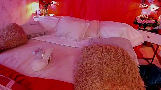 Girls: Stay up-to-date with the latest immersive cam streams gallery and try the most sensual entertainers flaunt their aroused bushes and steaming hot physiques as they lay bare and cum.