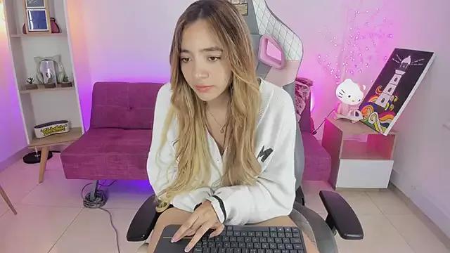 Girls: Stay up-to-date with the latest immersive cam streams gallery and try the most sensual entertainers flaunt their aroused bushes and steaming hot physiques as they lay bare and cum.