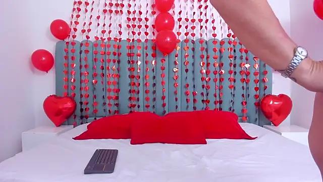 Girls: Stay up-to-date with the latest immersive cam streams gallery and try the most sensual entertainers flaunt their aroused bushes and steaming hot physiques as they lay bare and cum.