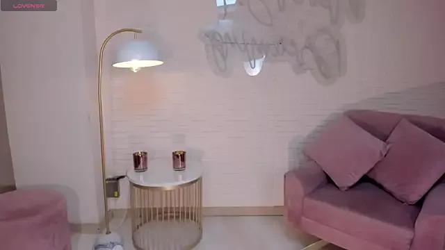Girls: Stay up-to-date with the latest immersive cam streams gallery and try the most sensual entertainers flaunt their aroused bushes and steaming hot physiques as they lay bare and cum.