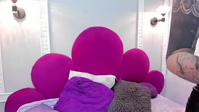 Girls: Stay up-to-date with the latest immersive cam streams gallery and try the most sensual entertainers flaunt their aroused bushes and steaming hot physiques as they lay bare and cum.