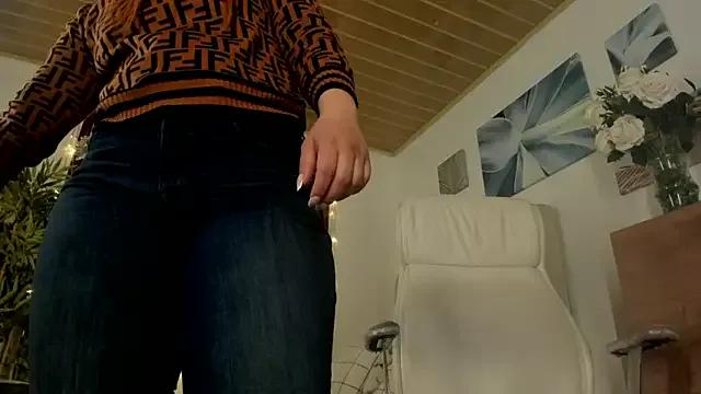 Martina_Coolidge__ from StripChat is Freechat