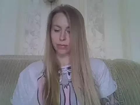 Mary_ro from StripChat is Freechat
