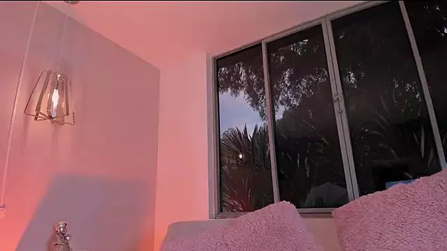Girls: Stay up-to-date with the latest immersive cam streams gallery and try the most sensual entertainers flaunt their aroused bushes and steaming hot physiques as they lay bare and cum.