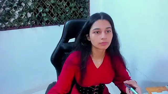 Megan_Whitte from StripChat is Freechat