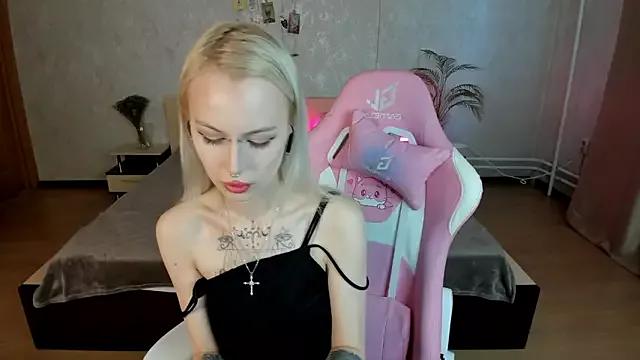 Girls: Stay up-to-date with the latest immersive cam streams gallery and try the most sensual entertainers flaunt their aroused bushes and steaming hot physiques as they lay bare and cum.