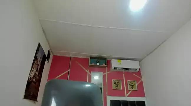 Girls: Stay up-to-date with the latest immersive cam streams gallery and try the most sensual entertainers flaunt their aroused bushes and steaming hot physiques as they lay bare and cum.
