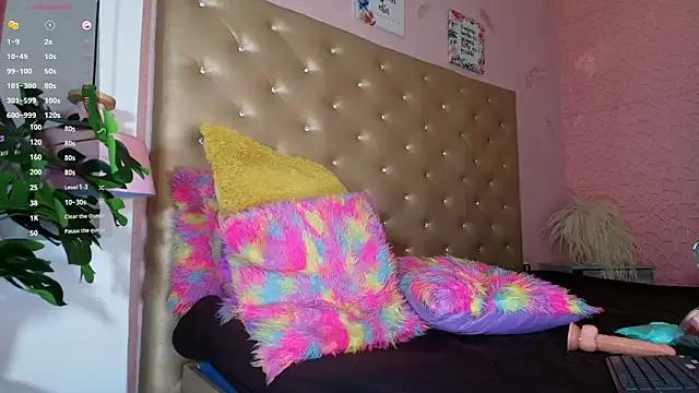Girls: Stay up-to-date with the latest immersive cam streams gallery and try the most sensual entertainers flaunt their aroused bushes and steaming hot physiques as they lay bare and cum.
