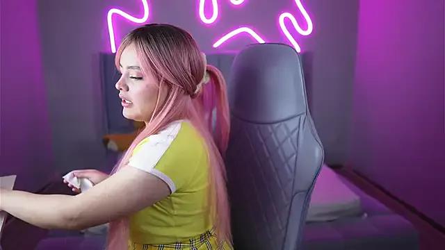 Melodyy_pink from StripChat is Freechat