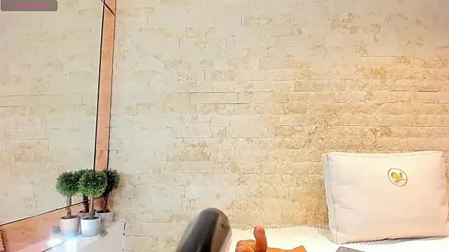 mia_roldan_ from StripChat is Freechat