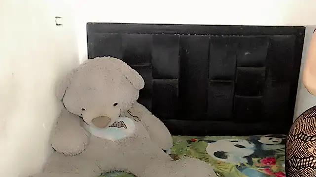 Girls: Stay up-to-date with the latest immersive cam streams gallery and try the most sensual entertainers flaunt their aroused bushes and steaming hot physiques as they lay bare and cum.