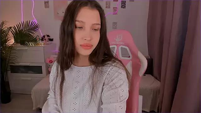 Milana_Moore from StripChat is Freechat